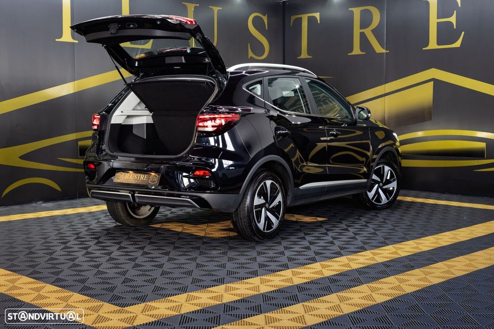 MG ZS EV 72.6 kWh Luxury OBC 11 kW - 6