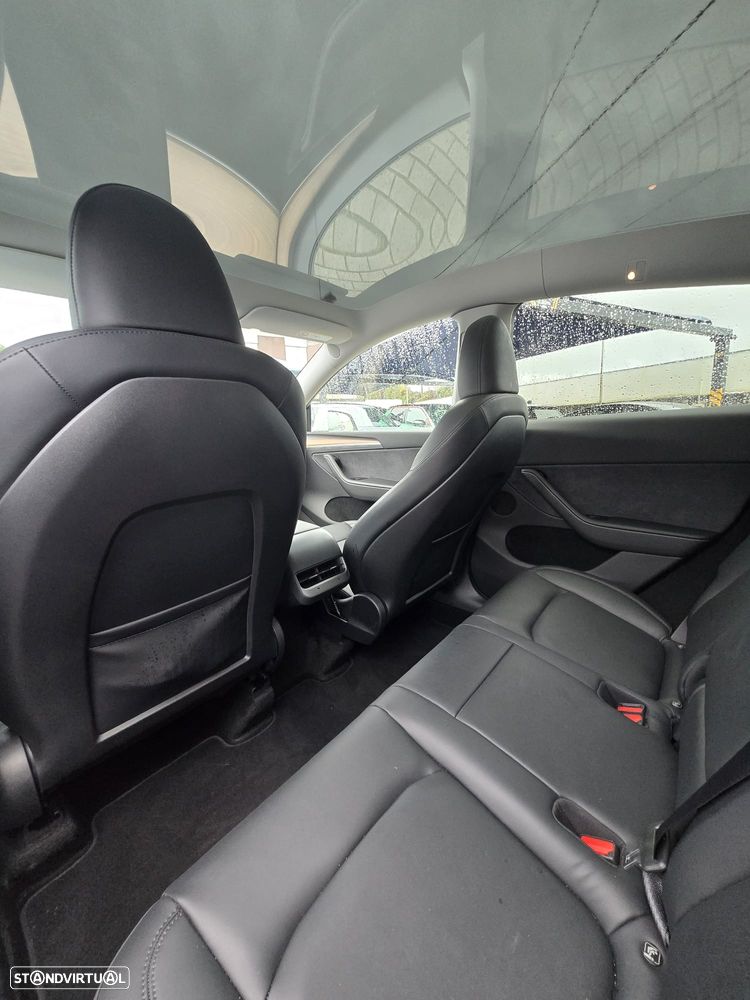 Tesla Model Y Performance Dual Motor AWD - 5