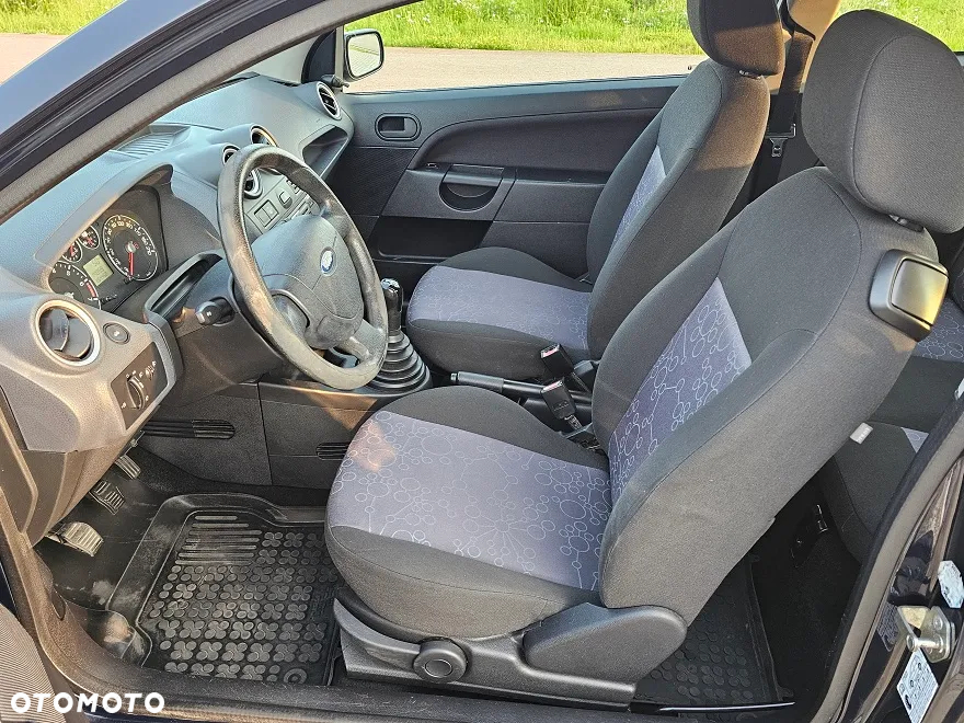 Ford Fiesta 1.3 Ambiente - 13
