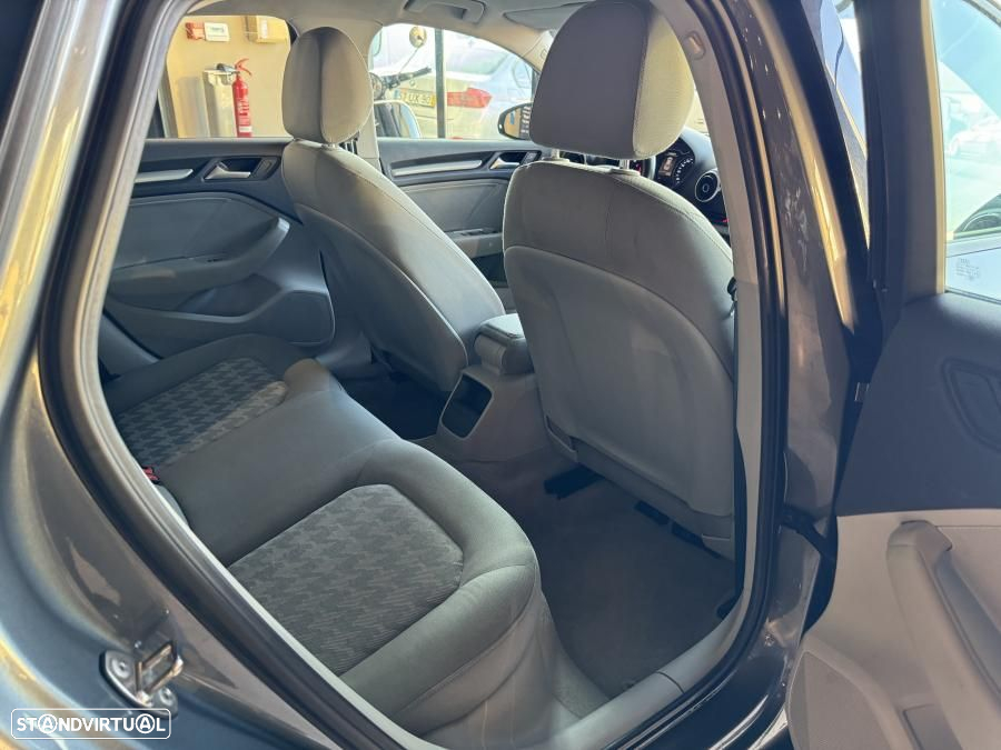 Audi A3 Sportback - 17