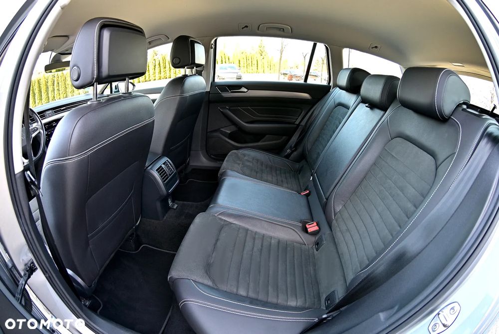 Volkswagen Passat 2.0 TDI EVO Elegance DSG - 15