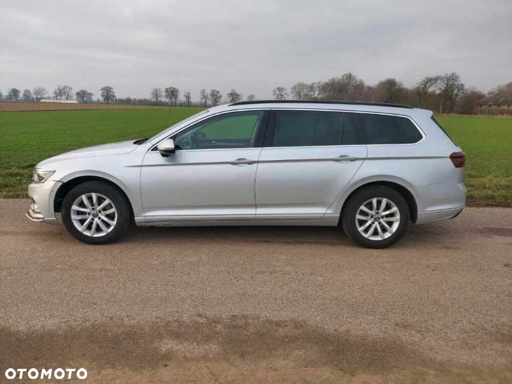 Volkswagen Passat Variant 2.0 TDI SCR DSG BlueMotion Comfortline - 5