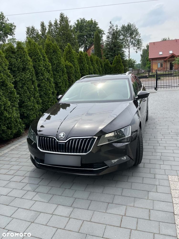 Skoda Superb 2.0 TDI L&K DSG - 2