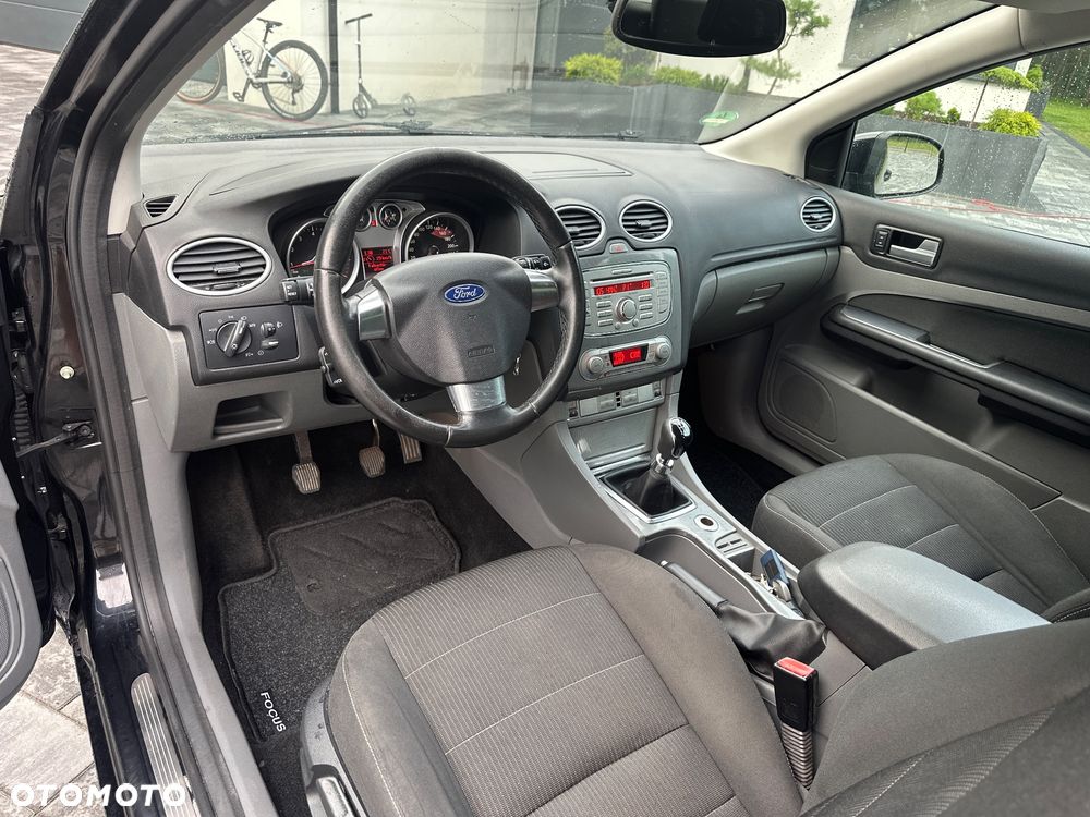 Ford Focus 2.0 16V Titanium - 4