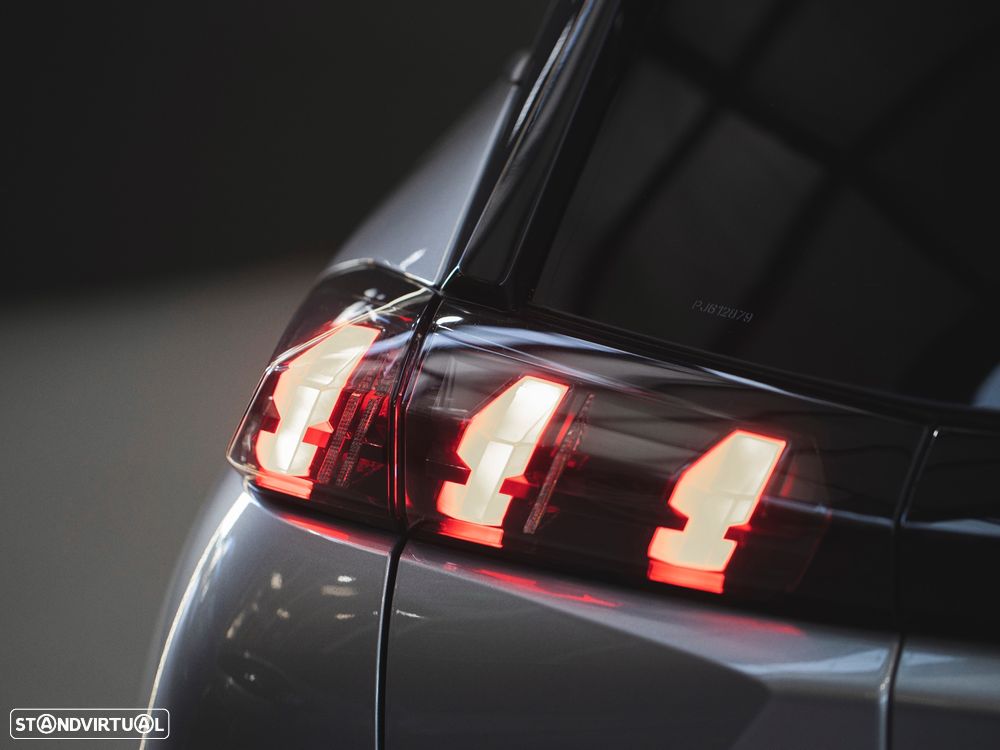 Peugeot e-2008 Allure Pack - 11