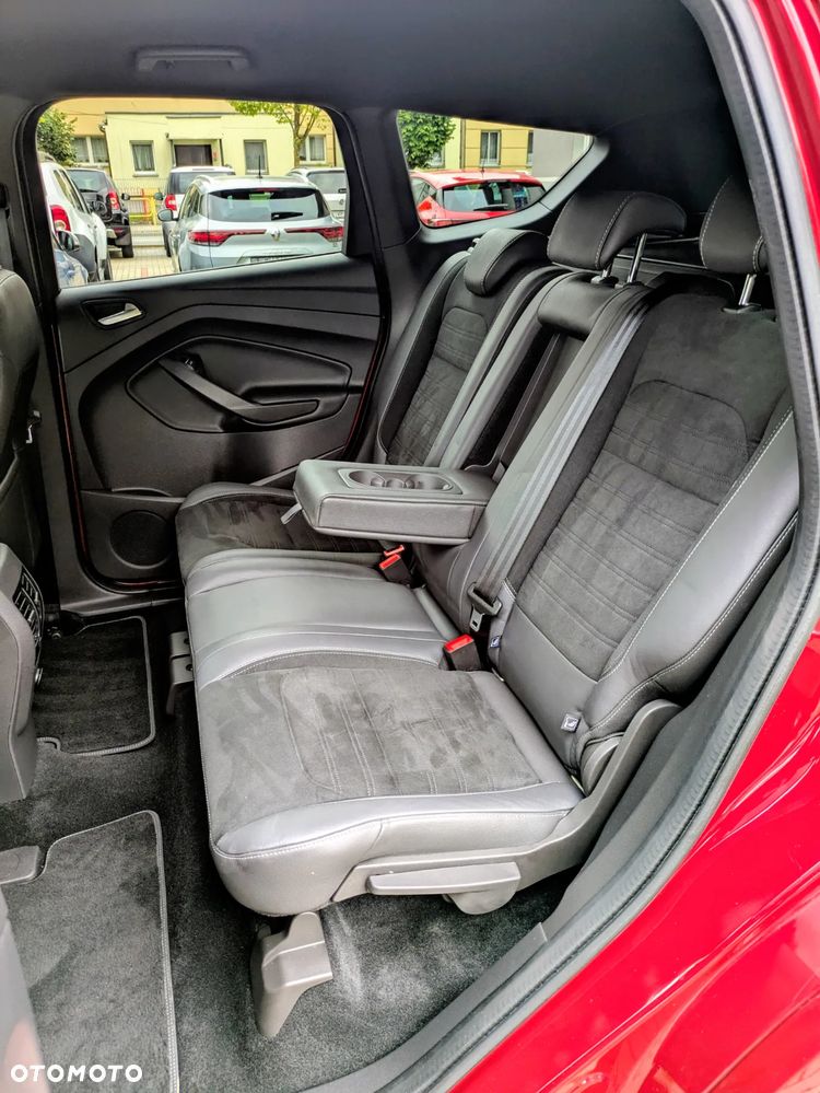 Ford Kuga 1.5 EcoBoost 2x4 ST-Line - 29