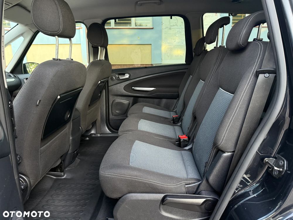 Ford Galaxy - 27