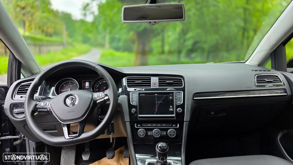 VW Golf 1.6 TDi R-Line - 36