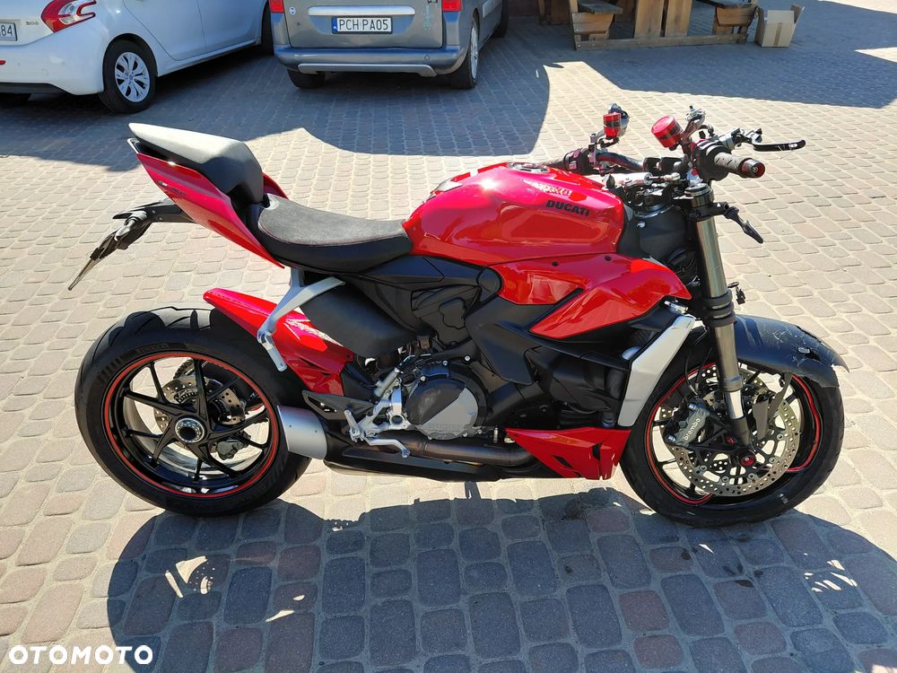 Ducati Streetfighter V2 - 6