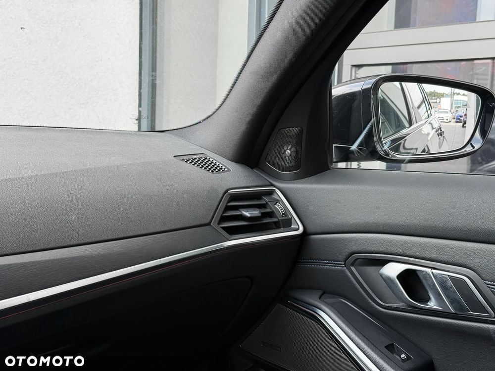 BMW Seria 3 318d Sport Line Shadow - 21