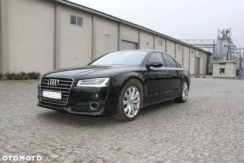 Audi A8 - 1