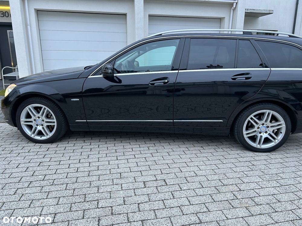 Mercedes-Benz Klasa C 350 CDI DPF 4Matic 7G-TRONIC BlueEFFICIENCY Elegance - 2