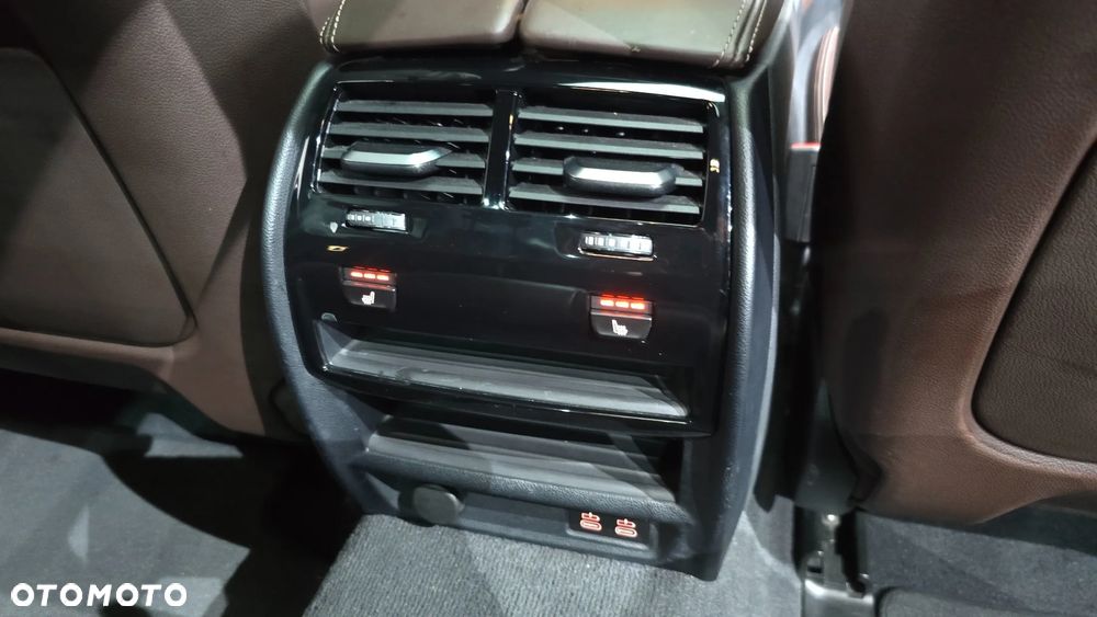 BMW Seria 5 - 32