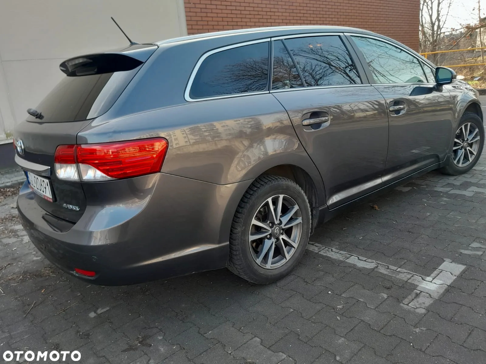 Toyota Avensis 1.8 Premium - 3
