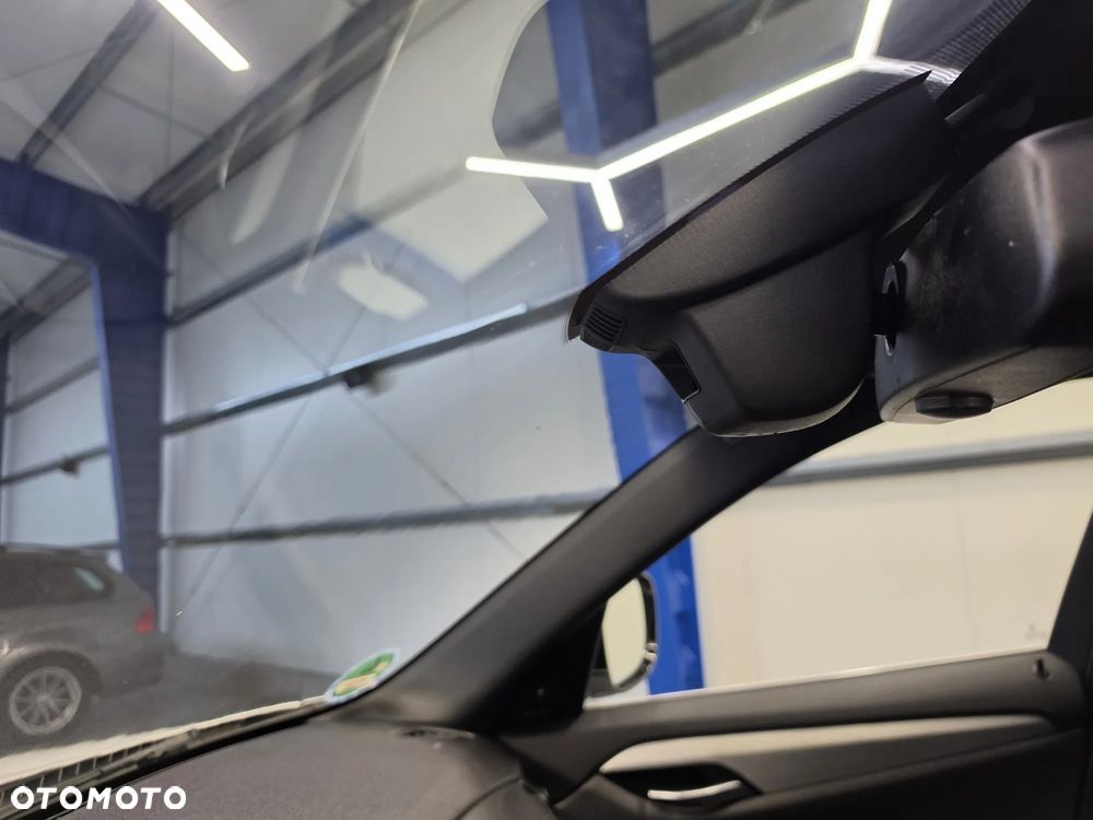BMW X1 xDrive20d - 39