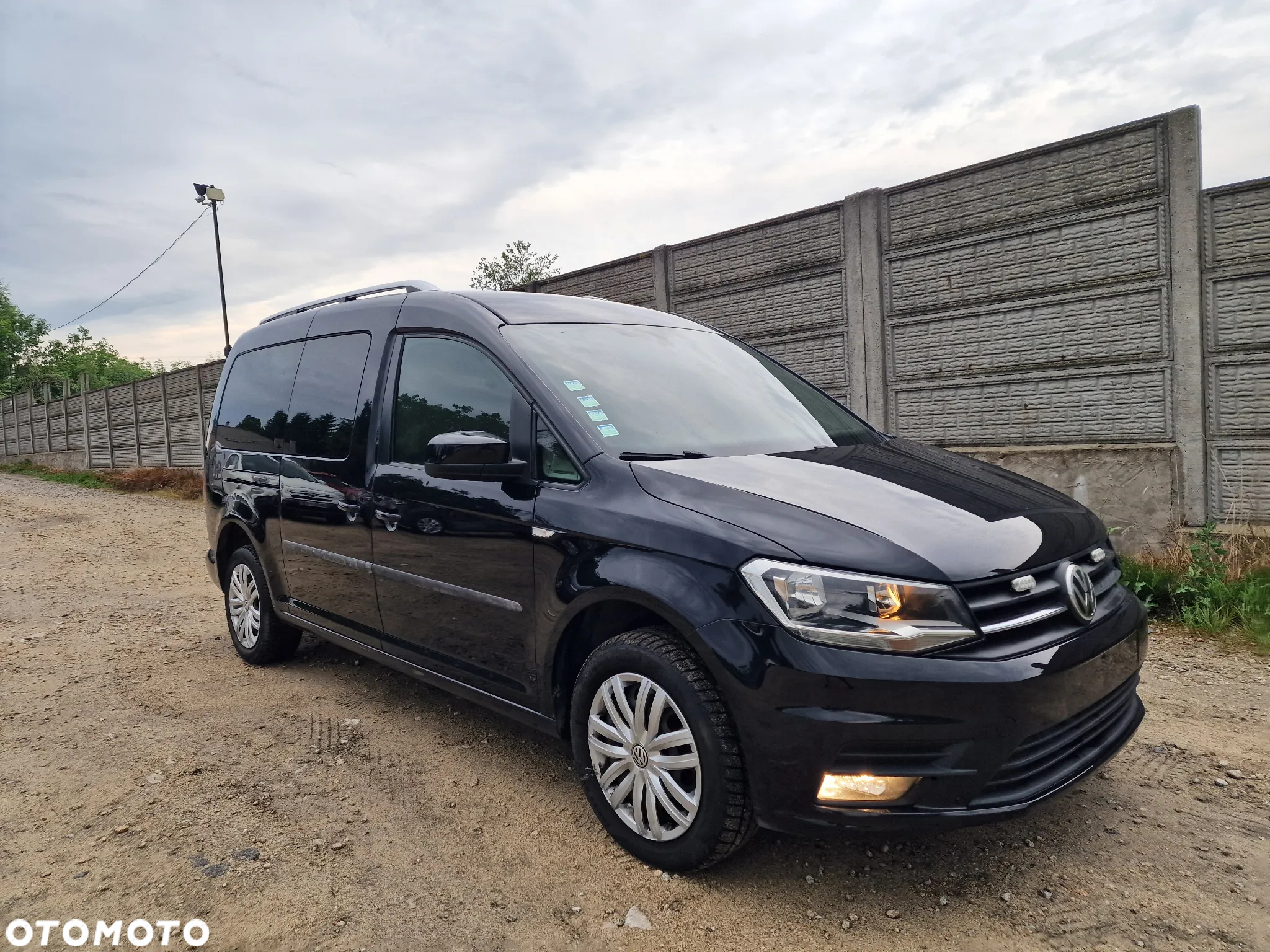 Volkswagen Caddy Maxi 2.0 TDI Comfortline - 2