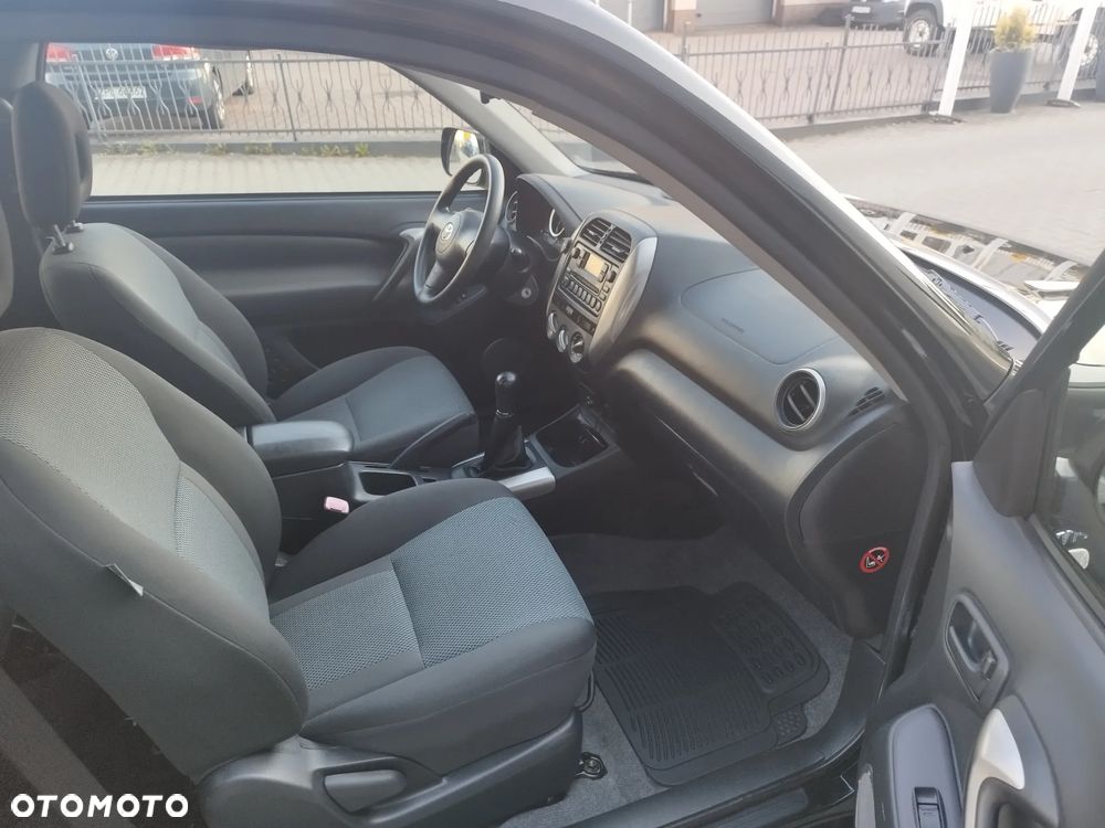 Toyota RAV4 1.8 VVT-i Luna 2WD - 23