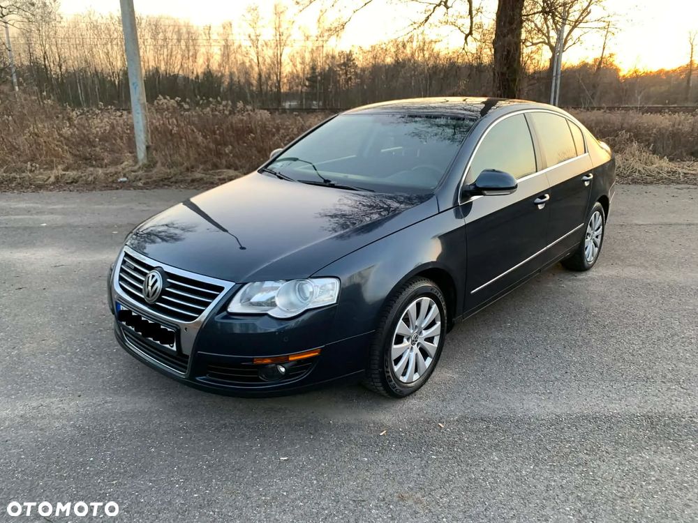 Volkswagen Passat 1.9 TDI DPF BlueMotion - 1