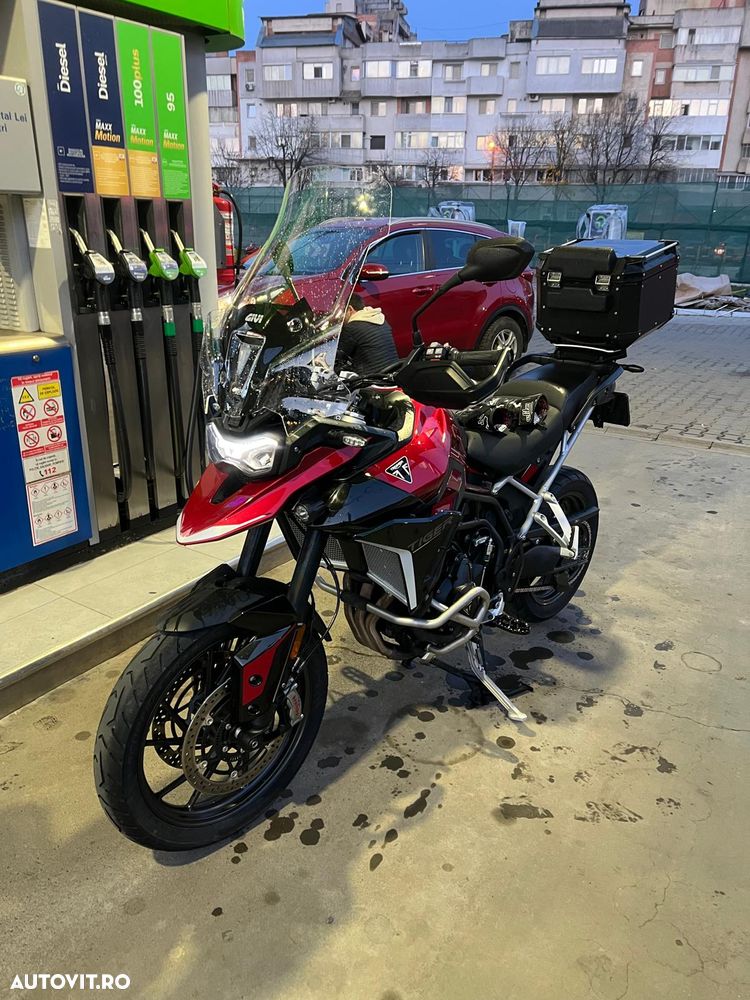 Triumph Tiger 900 - 6