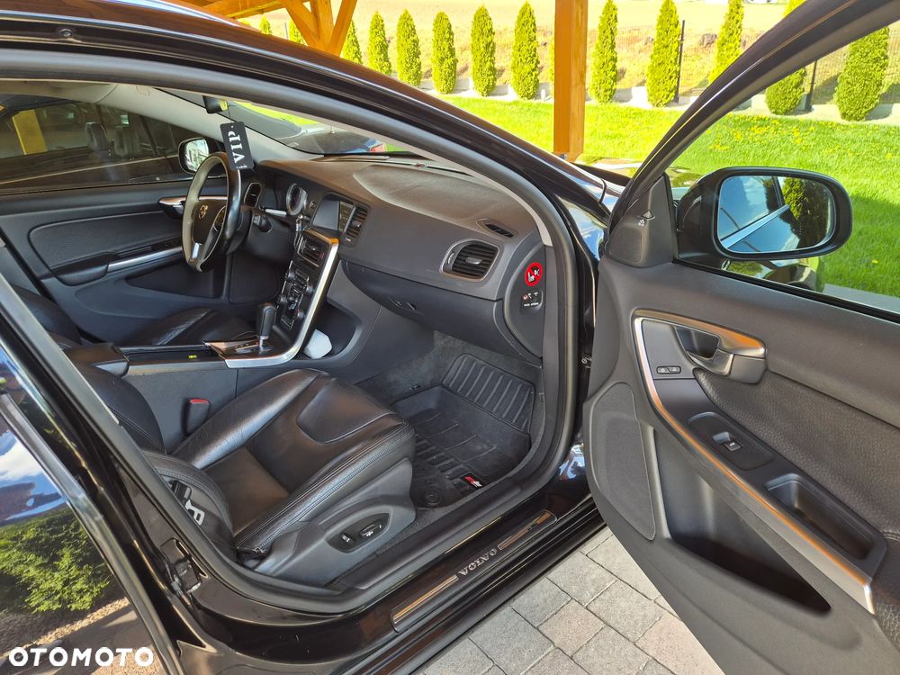Volvo V60 D3 Summum - 35