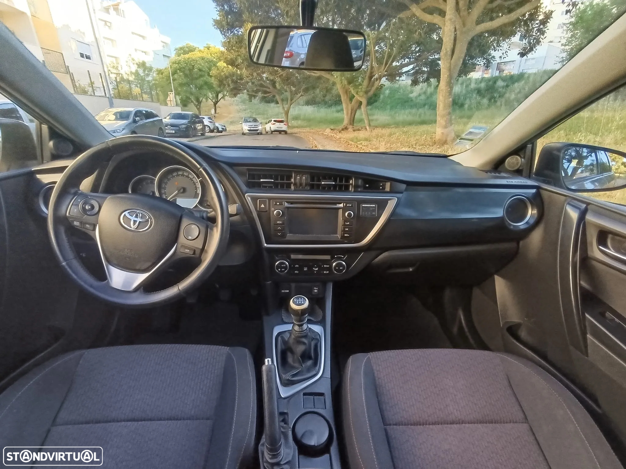 Toyota Auris Touring Sports 1.4 D-4D Com+P.Sport +Navi - 11