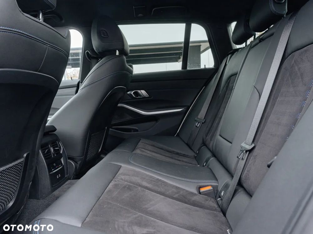 BMW Seria 3 320d mHEV M Sport - 14