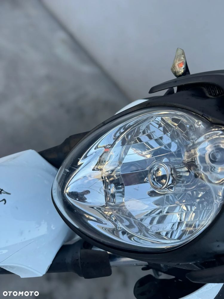 Suzuki Gladius - 11