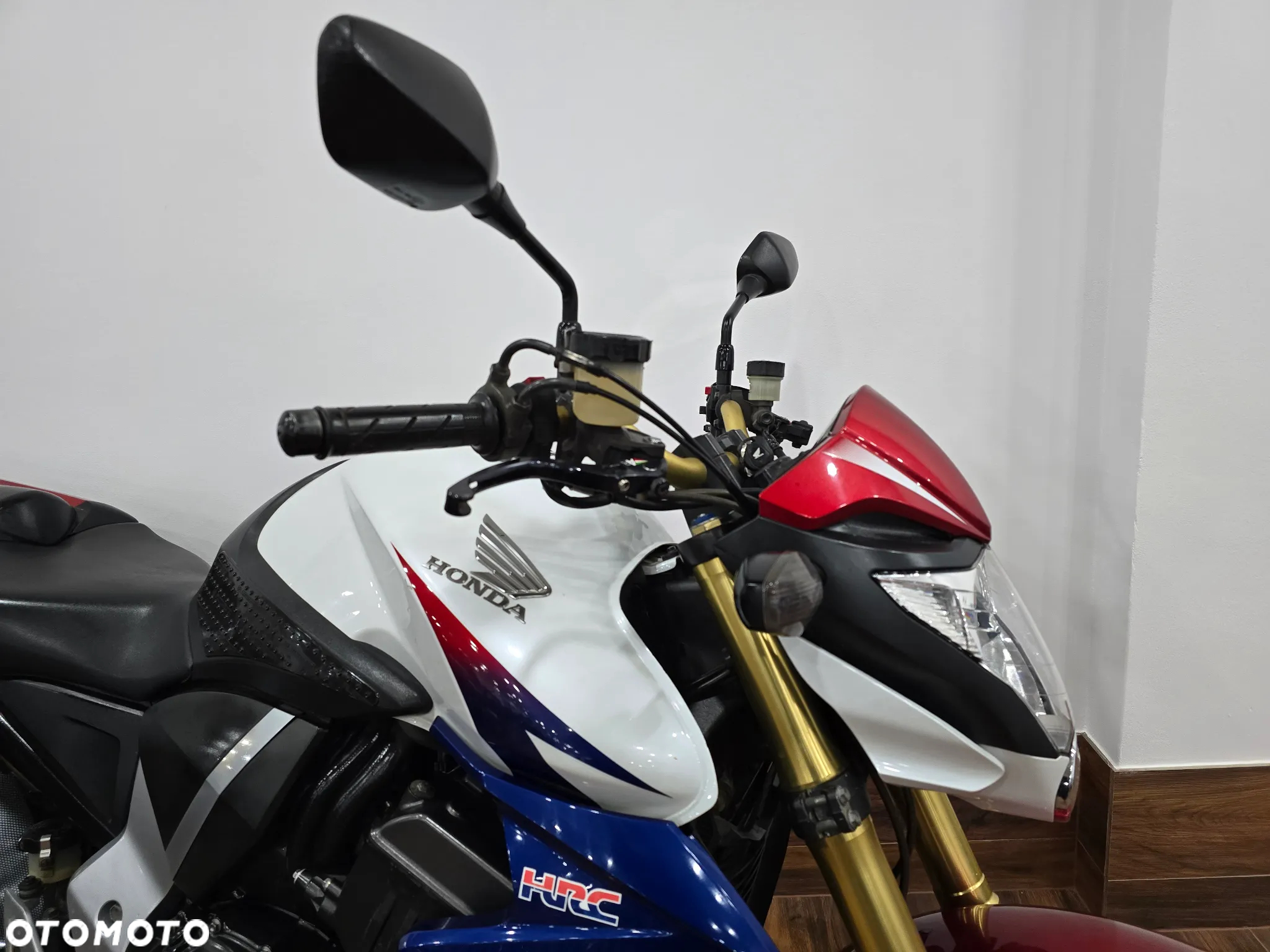 Honda CB - 9