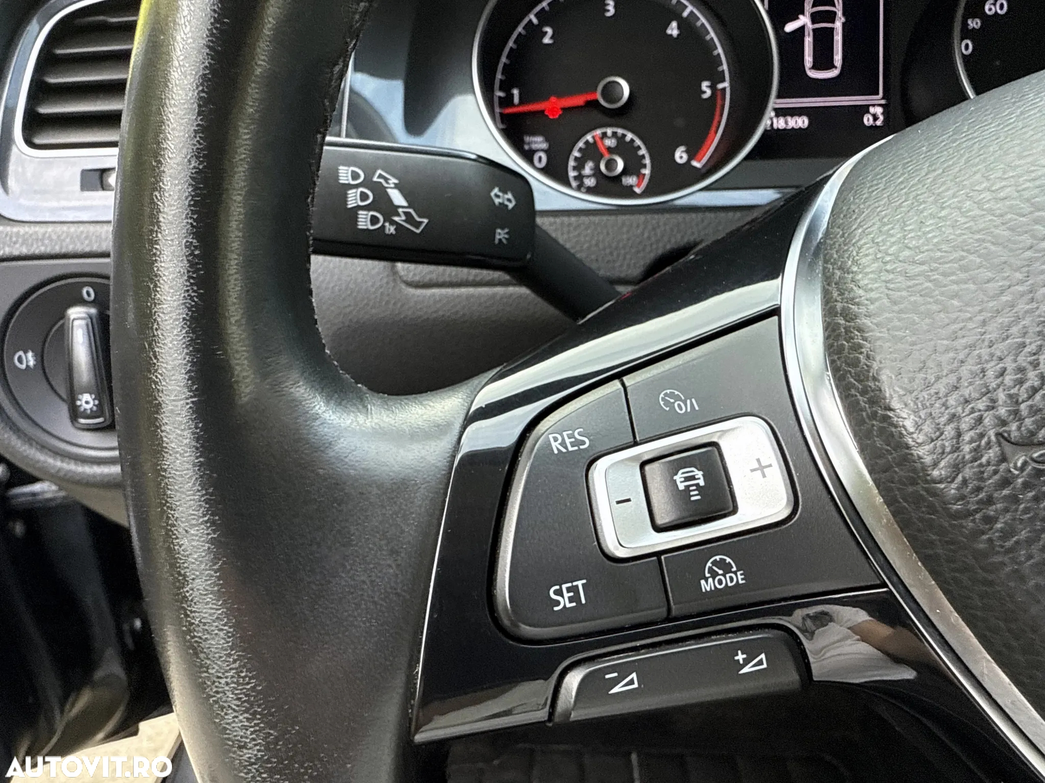 Volkswagen Golf 1.6 TDI DSG Comfortline - 15