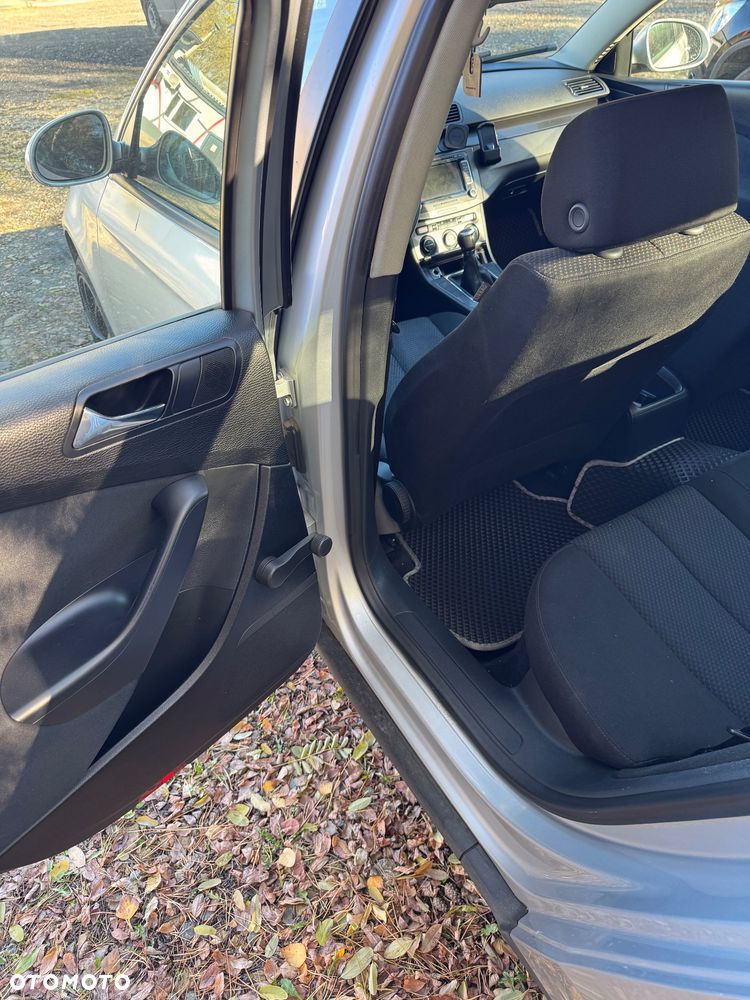 Volkswagen Passat - 18