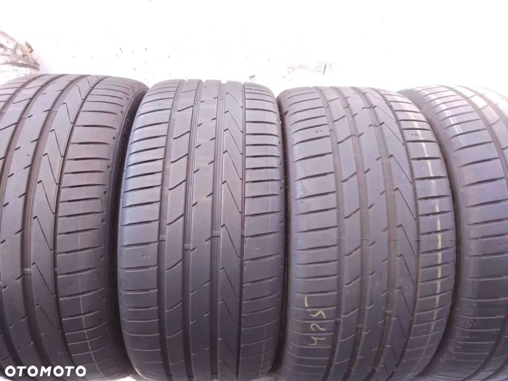 Hankook Ventus S1 EVO2 245/35 ZR19 93Y 2024 7-7.5mm - 1