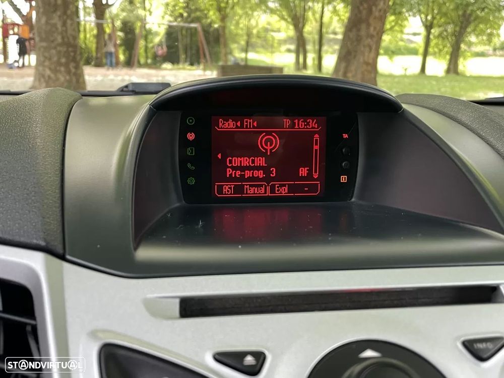 Ford Fiesta 1.6 TDCI Trend ECOnetic - 29