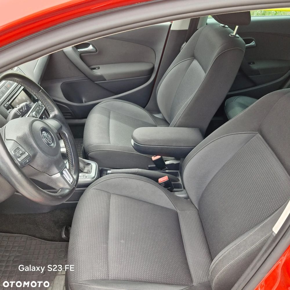Volkswagen Polo 1.4 16V Highline DSG - 8