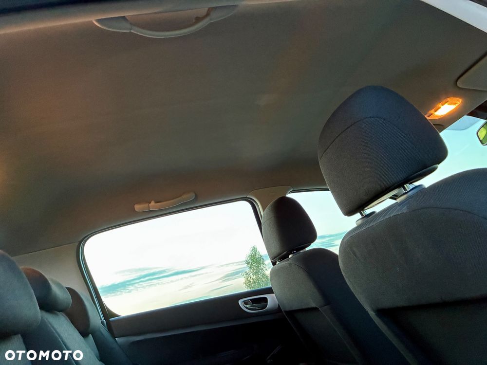 Peugeot 307 2.0 XT - 23