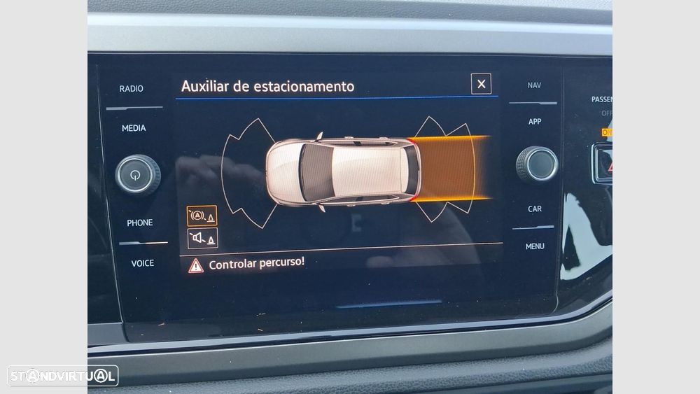 Volkswagen Polo 1.0 Confortline — fotografia 17