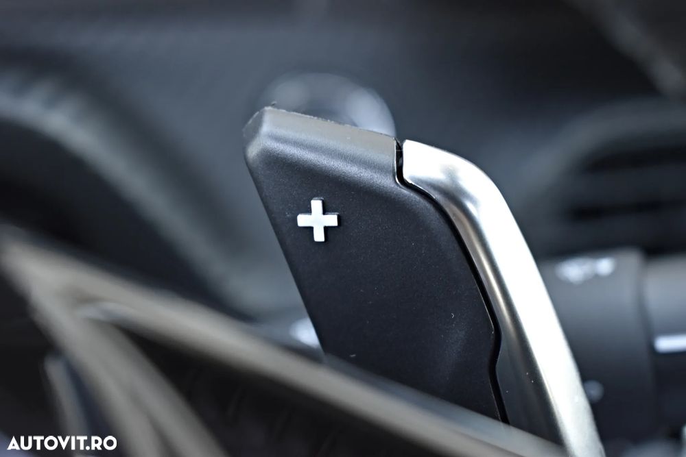 Peugeot 2008 PureTech 130 EAT8 Allure - 28