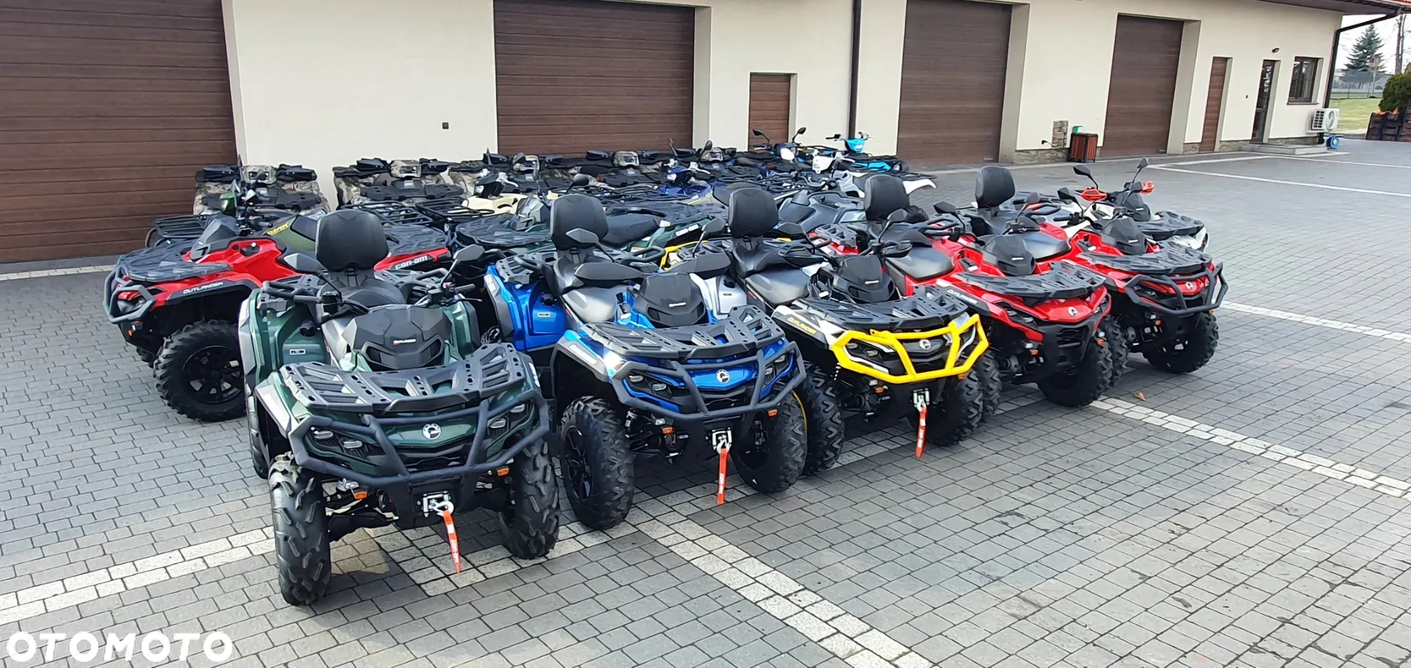 Can-Am Outlander - 30