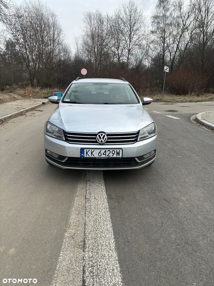 Volkswagen Passat 2.0 TDI DSG BlueMotion Technology Comfortline - 8