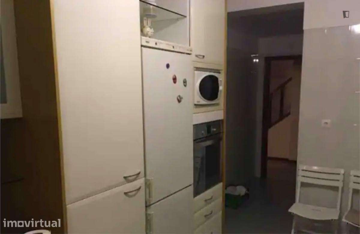 Quarto - localizado em Santarem - Grande imagem: 4/11