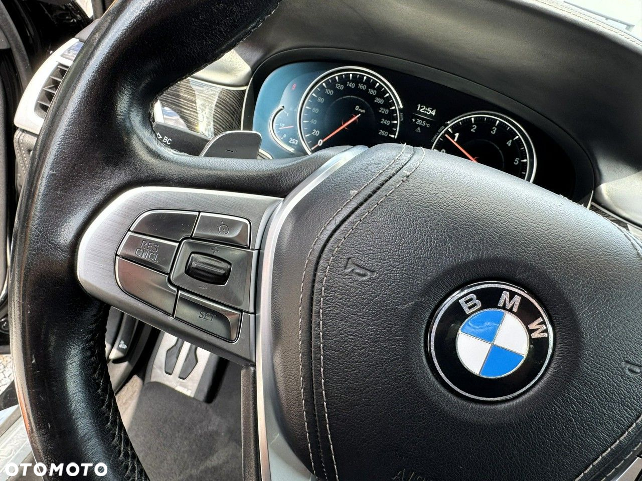 BMW Seria 7 740i - 16
