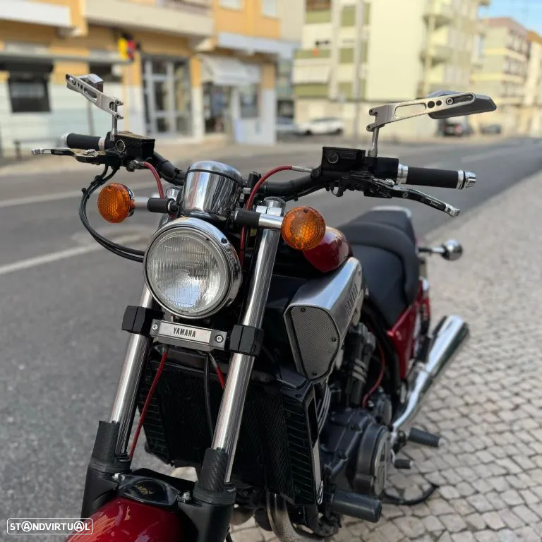 Yamaha Vmax 1200 - 9