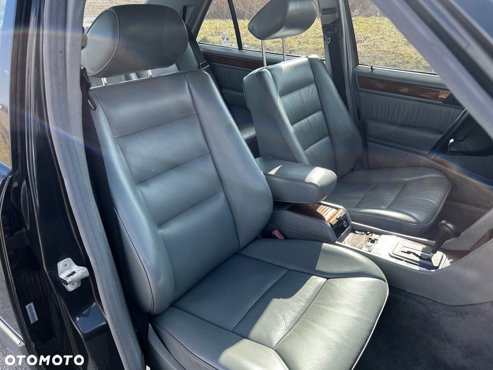 Mercedes-Benz W124 (1984-1993) - 24