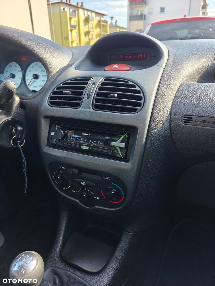 Peugeot 206 - 17