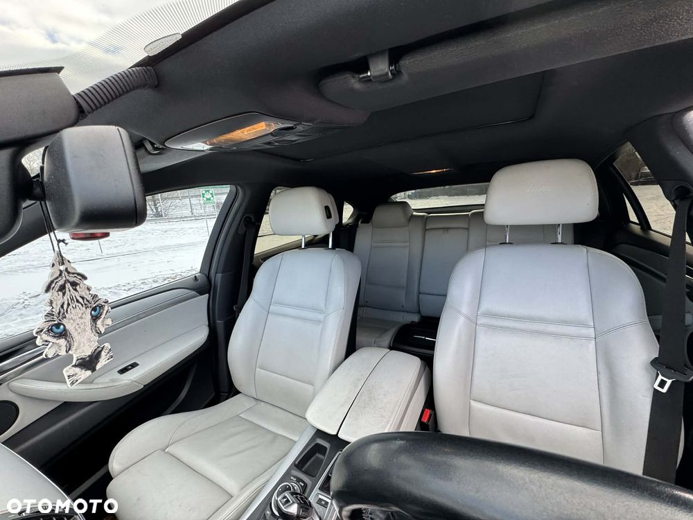 BMW X6M - 10