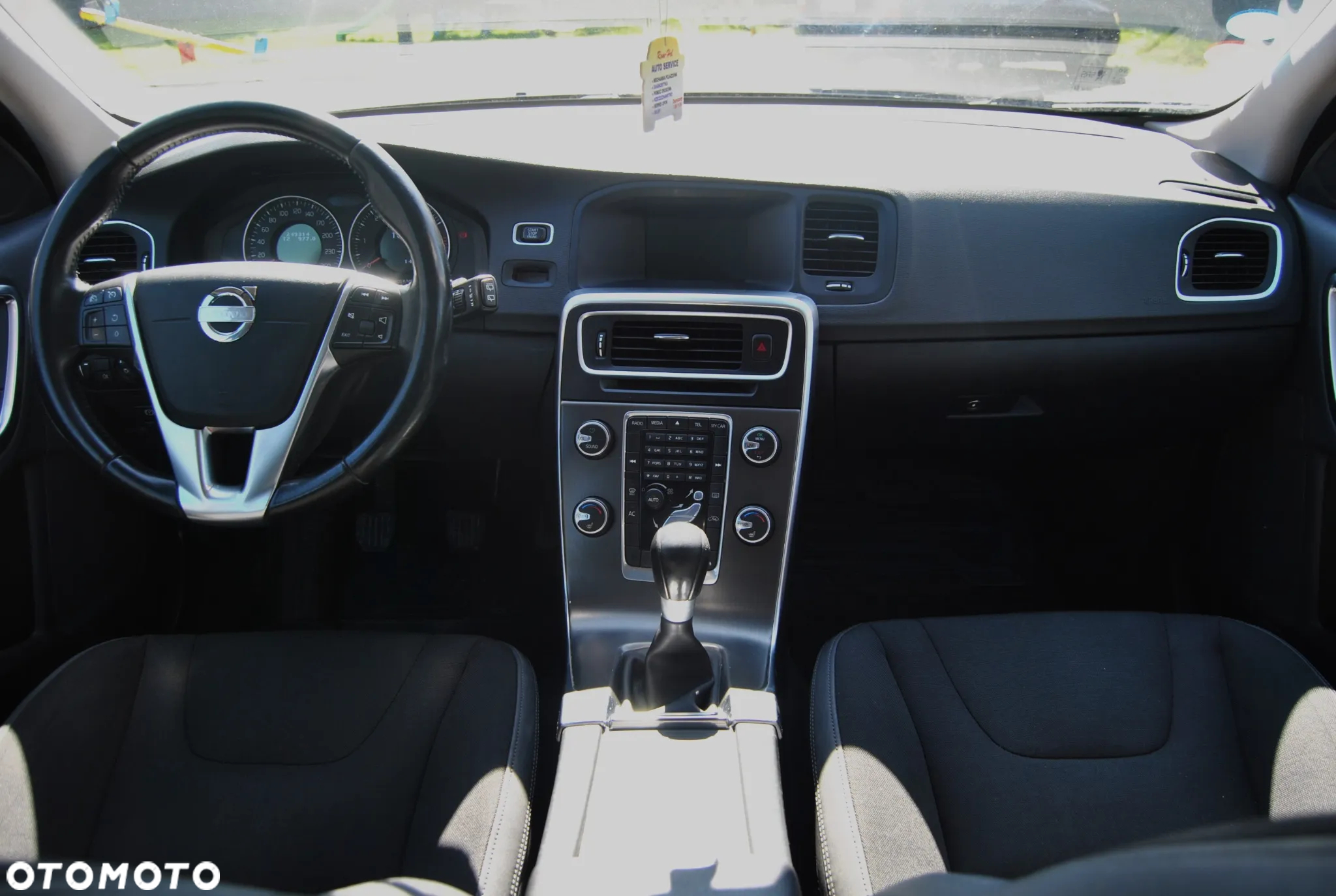Volvo V60 D2 Summum - 9