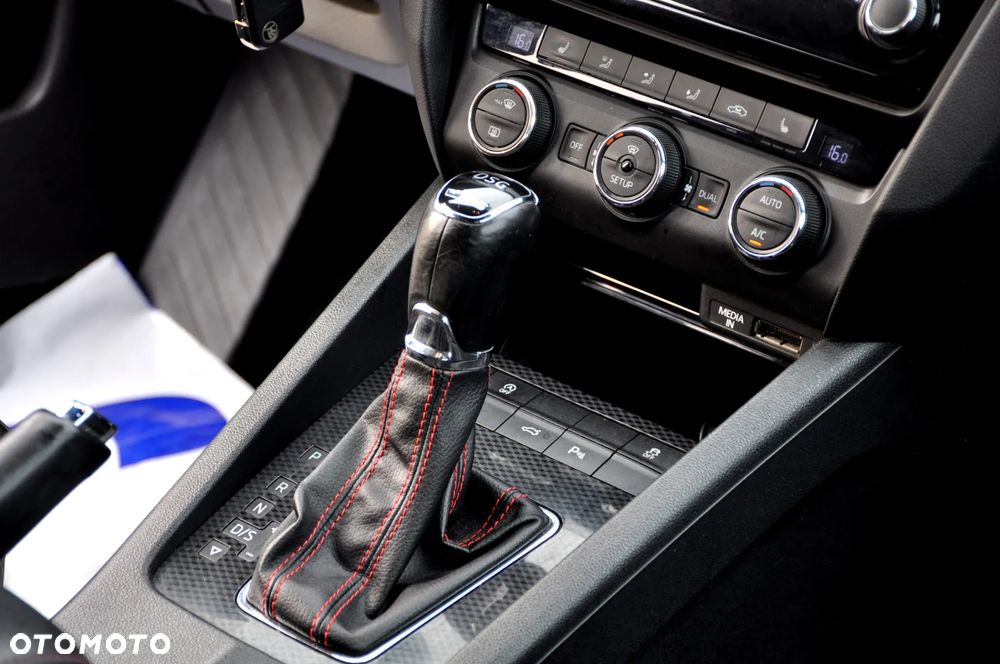 Skoda Octavia 2.0 TDI (Green tec) DSG RS - 36