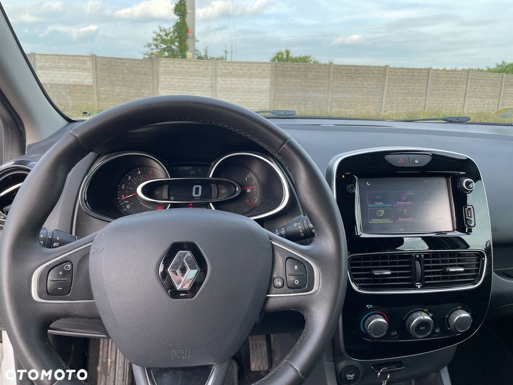 Renault Clio - 12