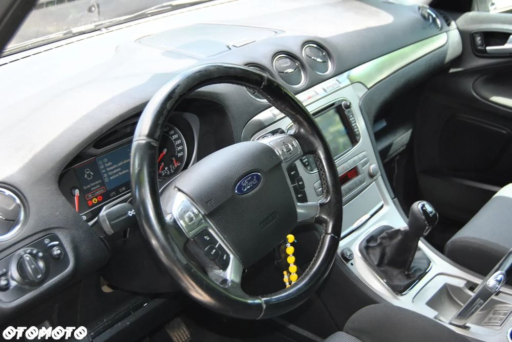Ford Galaxy 2.0 Concept - 15