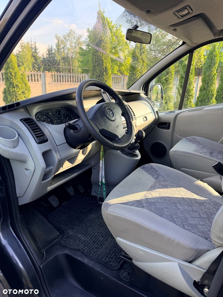 Opel Vivaro - 17