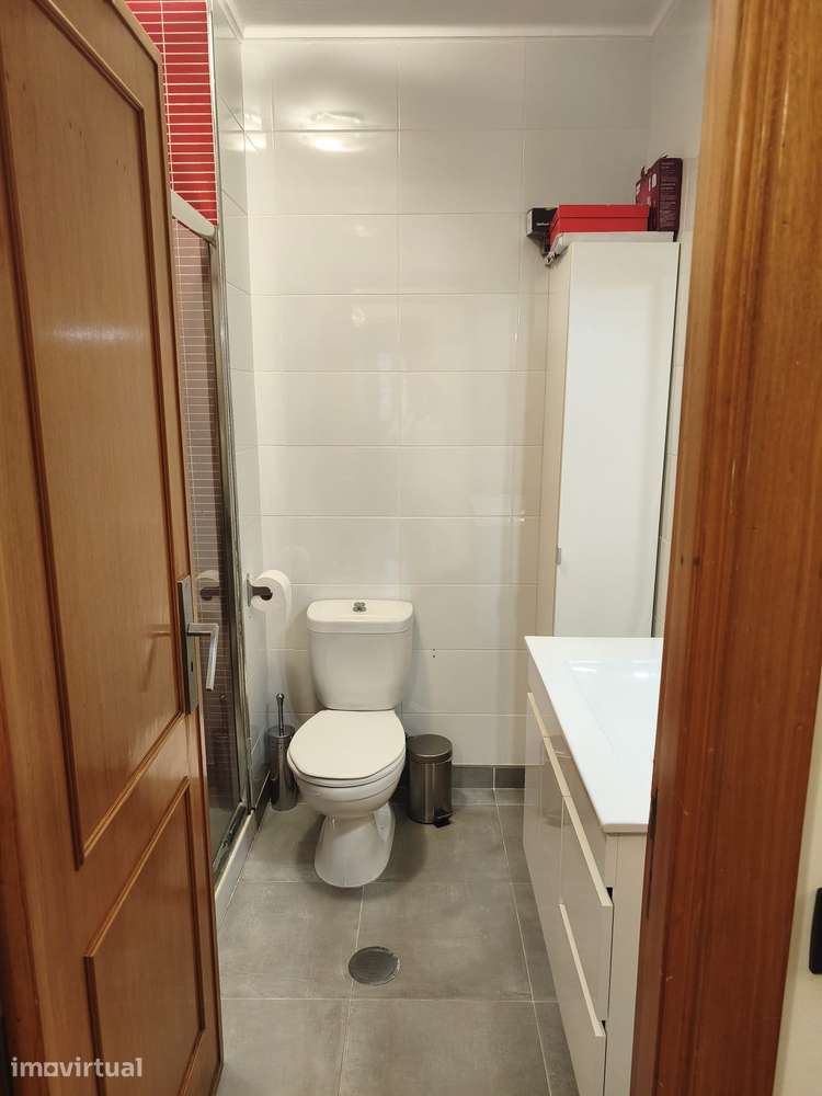 Fantástico Apartamento T1+1 Semi-Mobilado - Grande imagem: 3/6